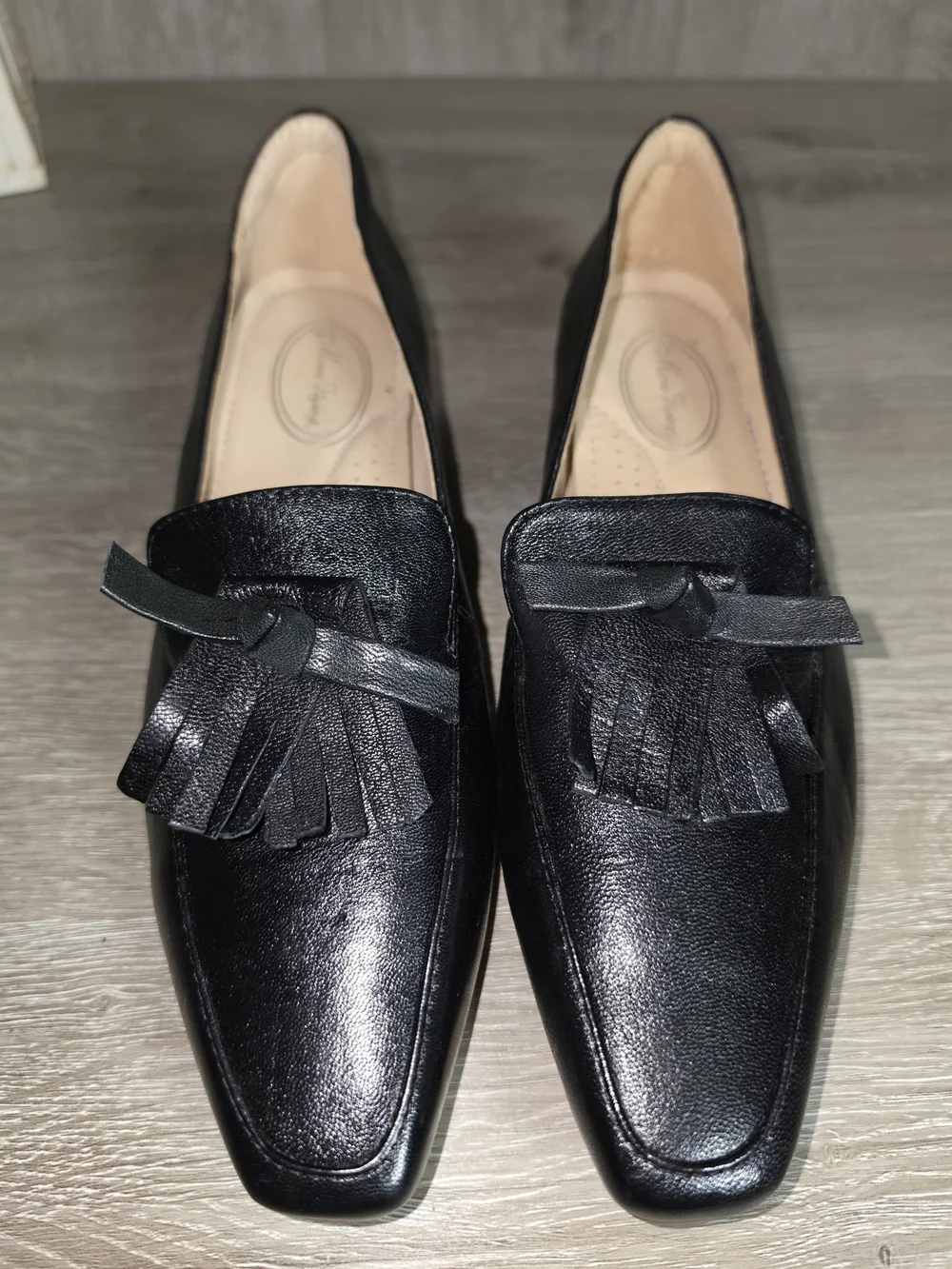 Mona Flying Black Leather Tassel Loafers Square Heel Women 8.5